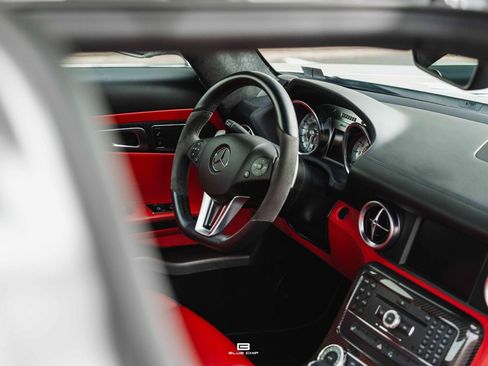 Used 2011 Mercedes-Benz SLS AMG Coupe image 18
