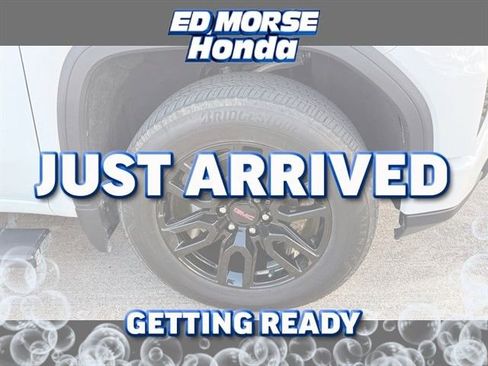 Used 2024 GMC Sierra 1500 Elevation RWD image 9