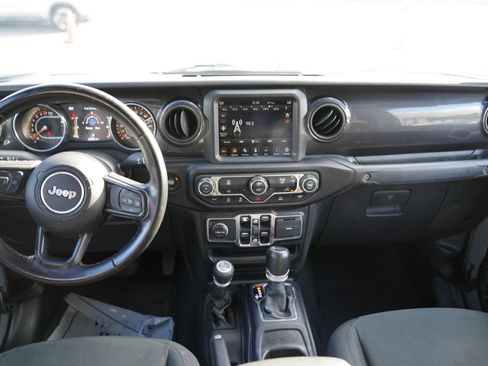 Used 2021 Jeep Gladiator Sport AWD/4WD image 16