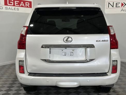 Used 2011 Lexus GX 460 Sport Utility image 8