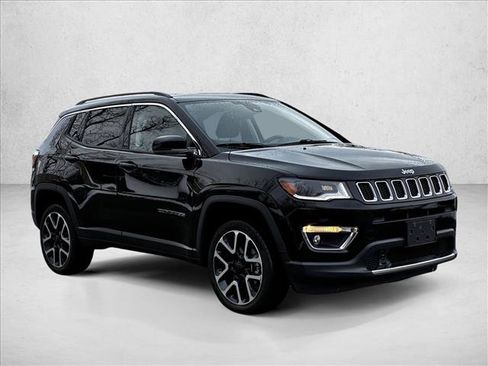 Used 2018 Jeep Compass Limited w/ Navigation Group image 3