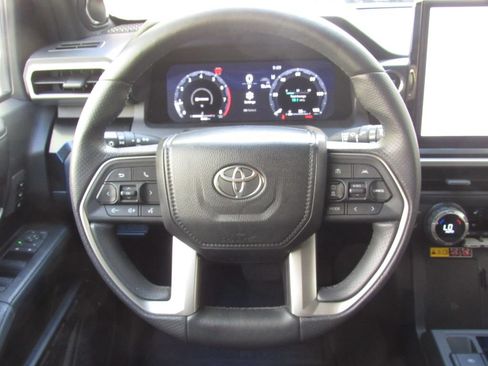 Certified 2026 Toyota 4Runner Limited AWD/4WD image 27