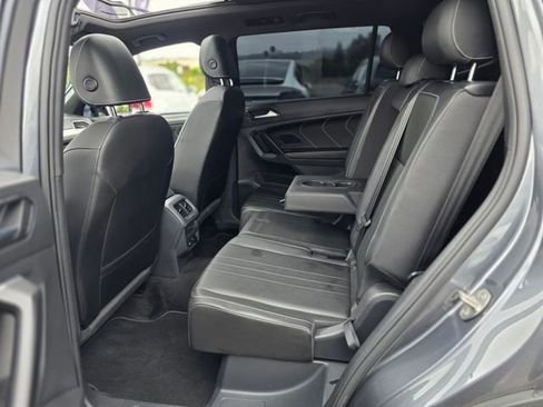 Used 2023 Volkswagen Tiguan SE R-Line FWD image 16