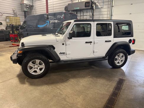 Used 2022 Jeep Wrangler Unlimited Sport w/ Cold Weather Group image 34