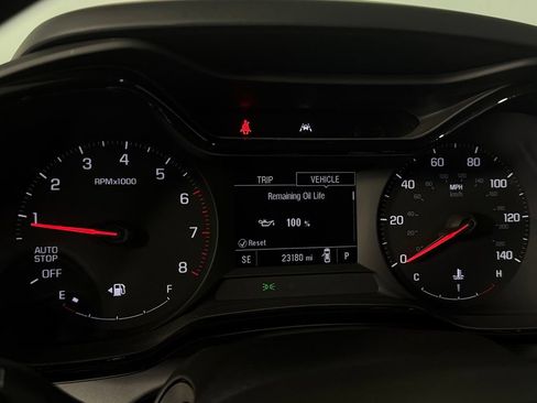 Used 2024 Chevrolet Trax LS w/ LS Convenience Package FWD image 17
