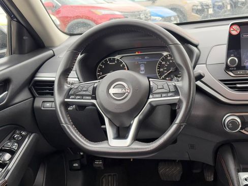 Used 2024 Nissan Altima 2.5 SR image 24