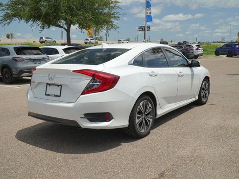 Used 2018 Honda Civic EX-L image 5