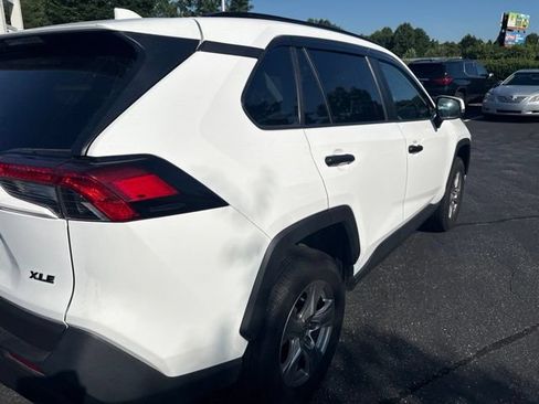 Used 2023 Toyota RAV4 XLE FWD image 8