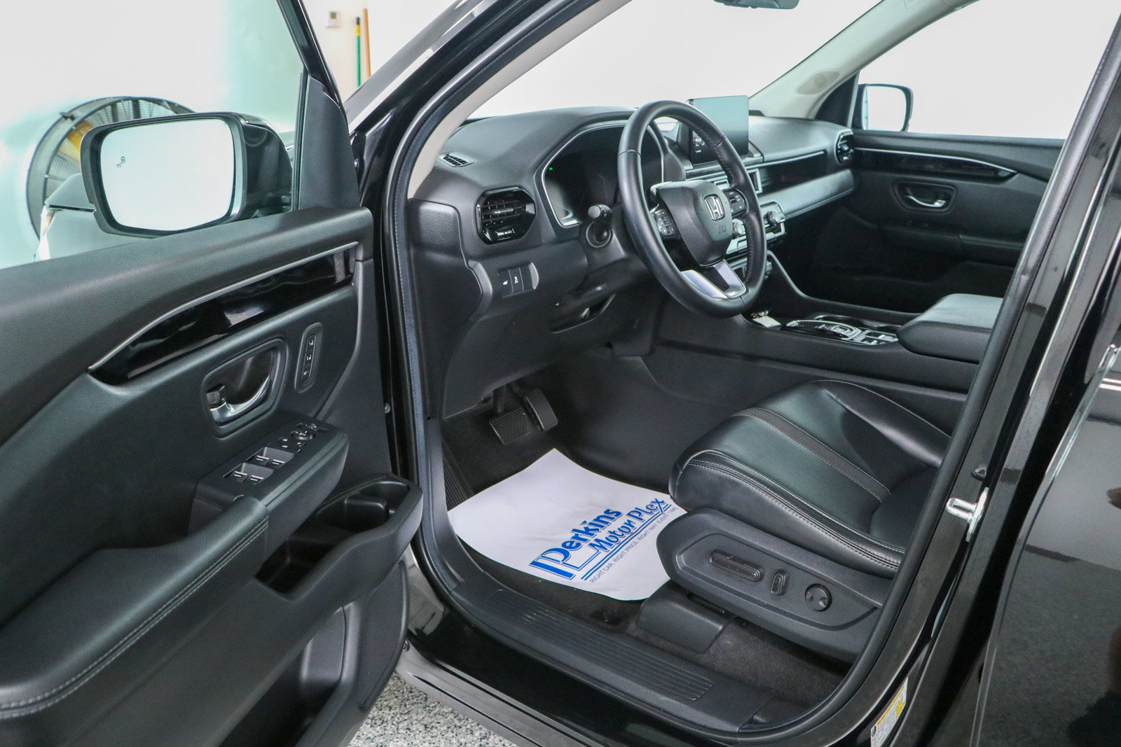 Used 2024 Honda Pilot EX-L image 3