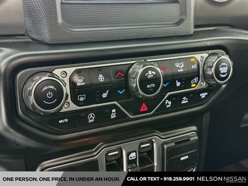 Used 2021 Jeep Gladiator Sport AWD/4WD image 15