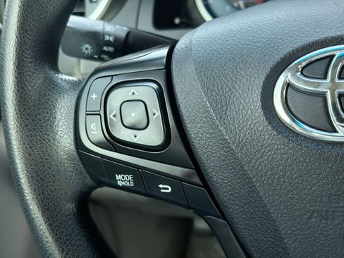 Used 2017 Toyota Camry LE image 24