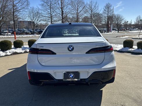 New 2026 BMW 750e xDrive w/ Executive Package image 4