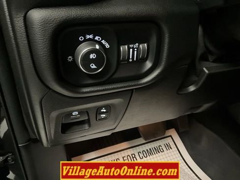 Used 2019 RAM 1500 Big Horn image 15