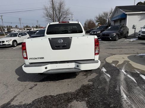 Used 2018 Nissan Frontier S image 5