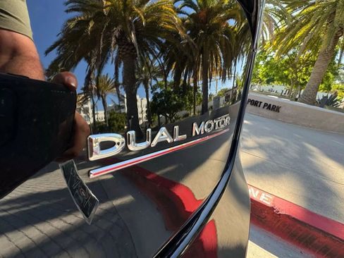 Used 2021 Tesla Model Y Performance image 36