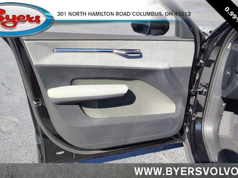 New 2025 Volvo EX30 Plus w/ Climate Package image 8