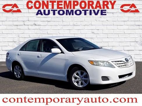 Used 2011 Toyota Camry XLE image 1