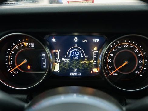 Used 2021 Jeep Gladiator Overland image 18