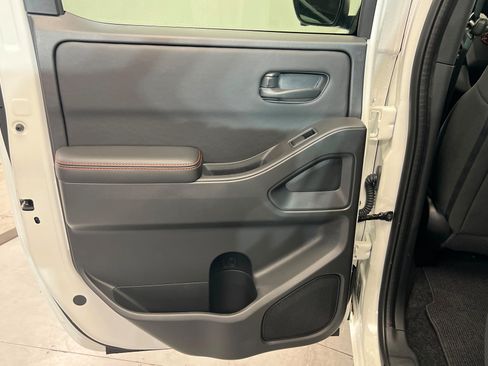 New 2026 Nissan Frontier PRO-4X w/ Pro-4x Convenience Package AWD/4WD image 18