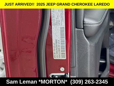 New 2025 Jeep Grand Cherokee Laredo w/ Luxury Tech Group I image 31