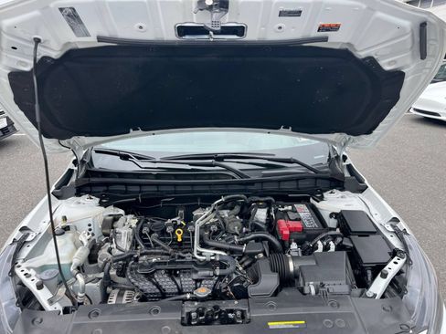 Used 2025 Nissan Altima 2.5 SV FWD image 28