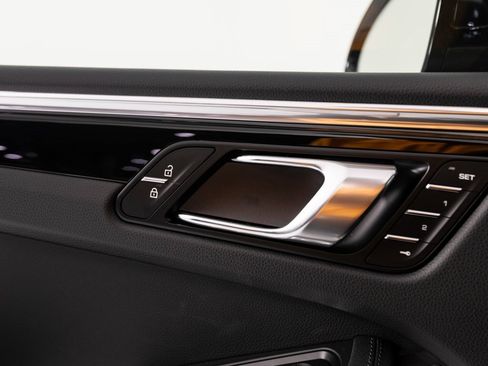 New 2026 Porsche Macan image 26