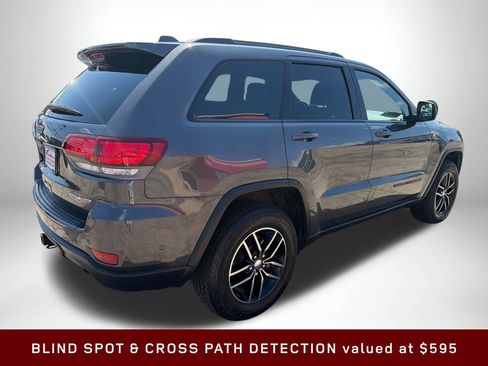Used 2018 Jeep Grand Cherokee Trailhawk AWD/4WD image 6