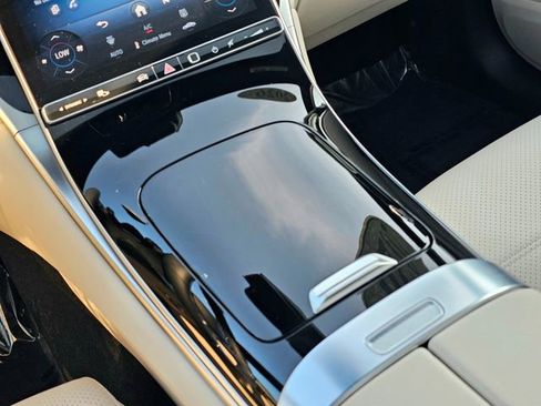 Certified 2026 Mercedes-Benz GLC 300 4MATIC image 33