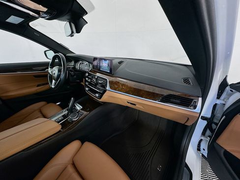 Used 2019 BMW 540i xDrive w/ Convenience Package AWD/4WD image 29