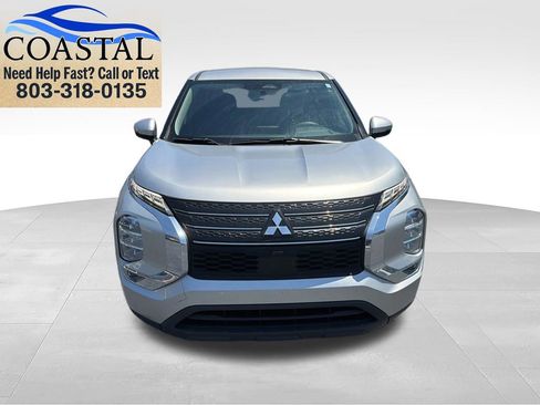 Used 2022 Mitsubishi Outlander ES FWD image 2