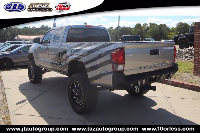 Used 2020 Toyota Tacoma SR AWD/4WD image 5