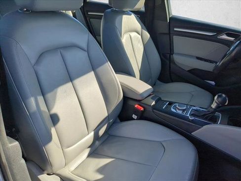 Used 2017 Audi A3 e-tron Premium image 27