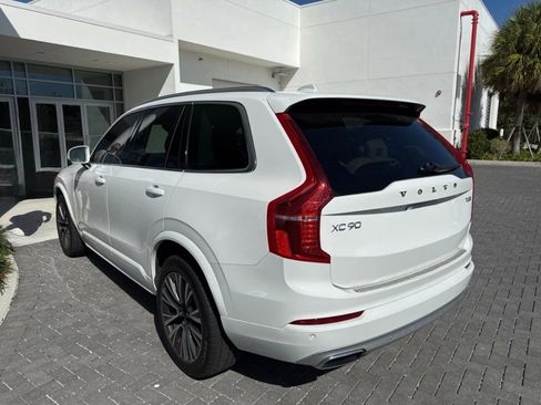 Used 2021 Volvo XC90 T6 Momentum w/ Protection Package Premier image 5
