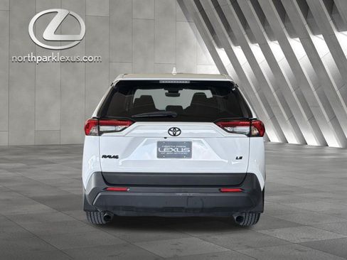 Used 2023 Toyota RAV4 LE FWD image 27