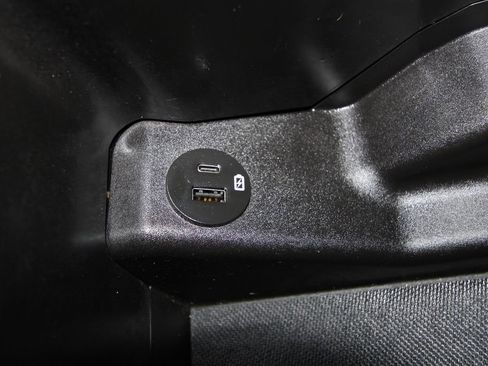 Used 2021 Ford F150 Lariat image 24