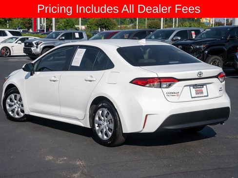 Used 2026 Toyota Corolla LE FWD image 3