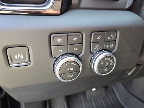 New 2026 GMC Sierra 2500 Denali w/ Denali Reserve Package AWD/4WD image 17