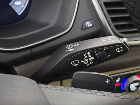 Certified 2025 Audi Q5 2.0T Premium Plus image 42