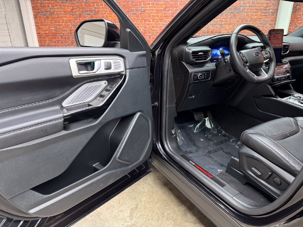 Used 2023 Ford Explorer ST w/ Equipment Group 401A AWD/4WD image 11