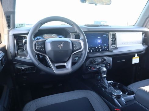 New 2025 Ford Bronco Big Bend image 2