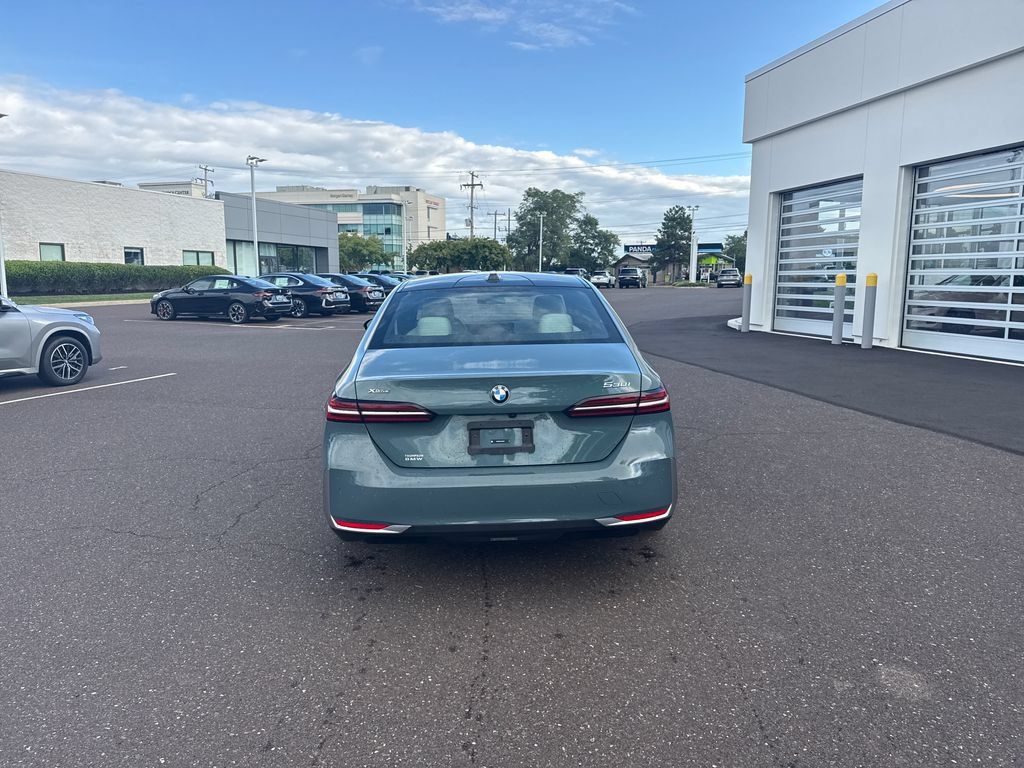 Certified 2025 BMW 530i xDrive w/ Executive Package AWD/4WD image 4