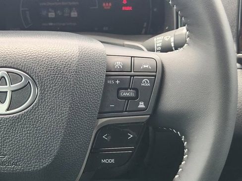 Used 2026 Toyota Camry SE w/ Convenience Package FWD image 28