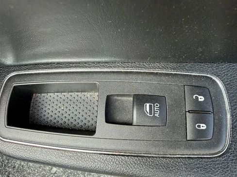 Used 2020 Dodge Charger SXT w/ Leather Interior Group RWD image 29