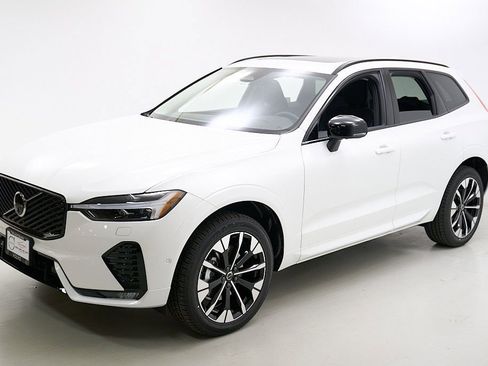 New 2026 Volvo XC60 B5 Plus w/ Climate Package AWD/4WD image 6