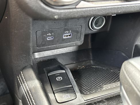 Used 2023 Nissan Kicks SV FWD image 28