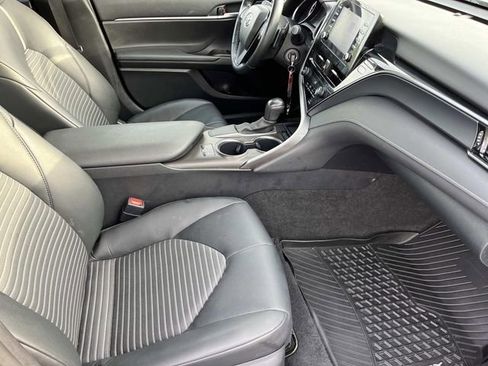 Used 2023 Toyota Camry SE FWD image 21