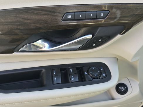 Used 2020 GMC Terrain Denali w/ GMC Pro Grade Package image 8