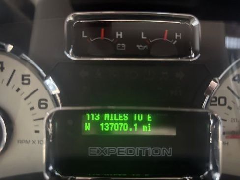 Used 2014 Ford Expedition EL XLT w/ Equipment Group 202A image 13