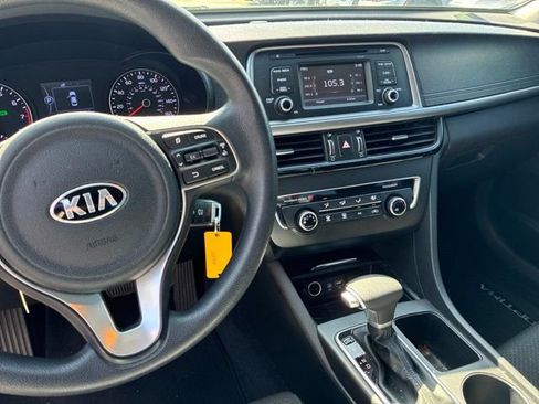Used 2017 Kia Optima LX FWD image 10