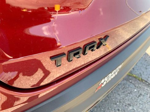 Certified 2024 Chevrolet Trax RS FWD image 28
